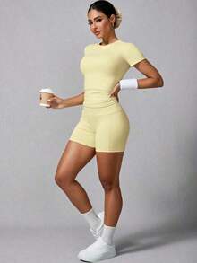 Conjunto deportivo de verano para mujer de unicolor simple con pantalón corto y manga corta - Amarillo - Ver 4