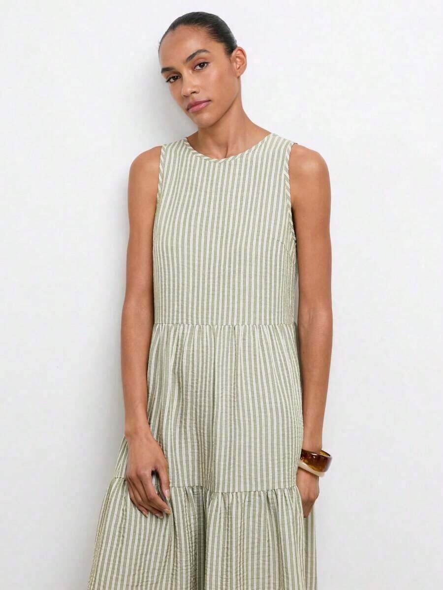 Vestido casual de vacaciones con diseño de volantes escalonados en verde jade, vestido cómodo con cuello redondo, división horizontal, parches y fruncidos, atuendo bohemio de playa, elegante vestido de estilo occidental para vacaciones de muje - Verde 2 - Ver 1
