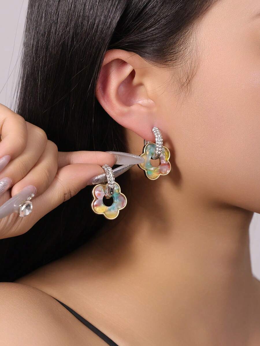 1 Đôi bông tai bạc đính đá xoay thời trang mùa hè, thiết kế rỗng mạ vàng, thích hợp cho phái nữ hẹn hò, dự tiệc, du lịch.