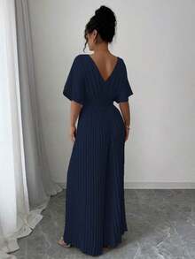 Mono de mujer elegante con cuello en V profundo, mangas tipo murciélago y plisados, de unicolor - Azul marino - Ver 2