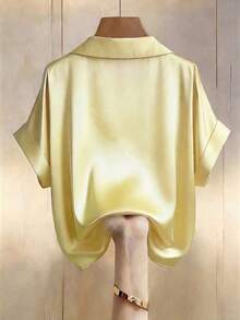Blusa de satén color champán con escote en V y diseño de botones de perla, de manga corta, elegante para primavera/verano - Crema - Ver 2