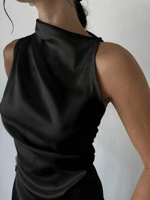 Camisa de satén con cuello plisado, sin mangas, elegante y sencilla, con dobladillo entallado, para oficina, en color beige - Negro - Ver 3