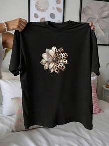 Playera para Mujer con Flor de Leopardo - Estilo Elegante Oversize NegraCamiseta Algodón - Negro - Ver 3