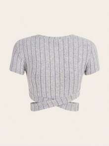 Camiseta crop con tira cruzada de cintura con abertura - Gris Claro - Ver 2