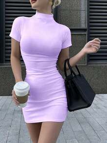Vestido mini ajustado de manga corta con cuello alto de unicolor minimalista para uso casual y de oficina, para verano - Púrpura malva - Ver 5
