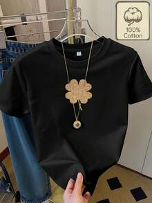 Ilustración de trébol dorado, talla estándar, camiseta casual de mujer para el hogar, estampada, cuello redondo, manga corta pura - Negro - Ver 1