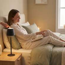 Lampe de table haute élégante à motif de diamant chaleureux LED, lampe de table rechargeable USB, avec base pointue à double usage, tête de lampe encastrable, texture métallique, ambiance de maison mode minimaliste, sensation de lumière confortable, luminosité réglable, convient pour la chambre, le salon, la table à manger, l'ambiance lumineuse du restaurant - Lampe de table haute + bouchon de bouteille - Voir 8