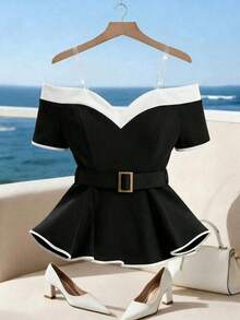 Blusa elegante y de moda para mujer, con diseño minimalista y versátil, con contraste de color negro y blanco, decoración de hebilla metálica y volantes en el bajo, para el verano - Negro - Ver 3