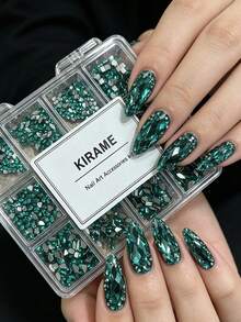 KIRAME 960顆綠色平底水鑽，高品質超亮美甲寶石套組，含1個點花工具，1.5-5mm亮面美甲水晶，適用DIY居家美甲、美甲沙龍、居家美甲藝術、美甲用品、美甲配件，適合夏季與旅行美甲，節日禮物 - 綠色 - 查看 7