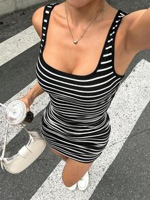 Vestido De Mujer Sin Mangas Y Plisado Con Cuello Cuadrado Y Color Sólido - Negro - Ver 1