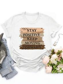 Camiseta de estilo europeo y americano con energía positiva para mujer, nuevo modelo de verano con la frase inspiradora "Stay Positive" impresa en bloques de color, de manga corta, cómoda y transpirable, adecuada para el uso diario casual, mostrando un estilo natural y elegante, imprescindible para fiestas de verano, entrega local. - Blanco - Ver 3