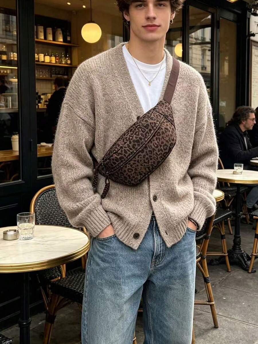 豹纹尼龙面料时尚百搭男士运动休闲胸包,适合旅行和散步 - 棕色 - 查看 1