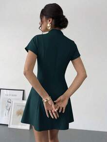 Vestido mini de línea A con fruncido de unicolor, adecuado para el uso diario en verano - Azul marino - Ver 2