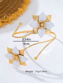 1pc New Enamel Double-Headed Floral Bangle, Vintage Luxury Vacation Style Exaggerated Floral Bracelet For Women - White Dogwood - View 2