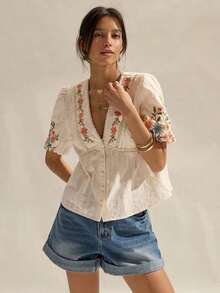 Blusa de manga corta con escote en V profundo, patrón de bordado floral, versátil y adecuada para el trabajo - Beis - Ver 5