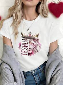 Faith Inspired YESHUA Pink Lion Crown Graphic T-Shirt, 100% Cotton Oversized Soft Breathable Spiritual Tee, Casual Crewneck Short Sleeve Top For Church Events & Christian Women - 白色 - 查看 3