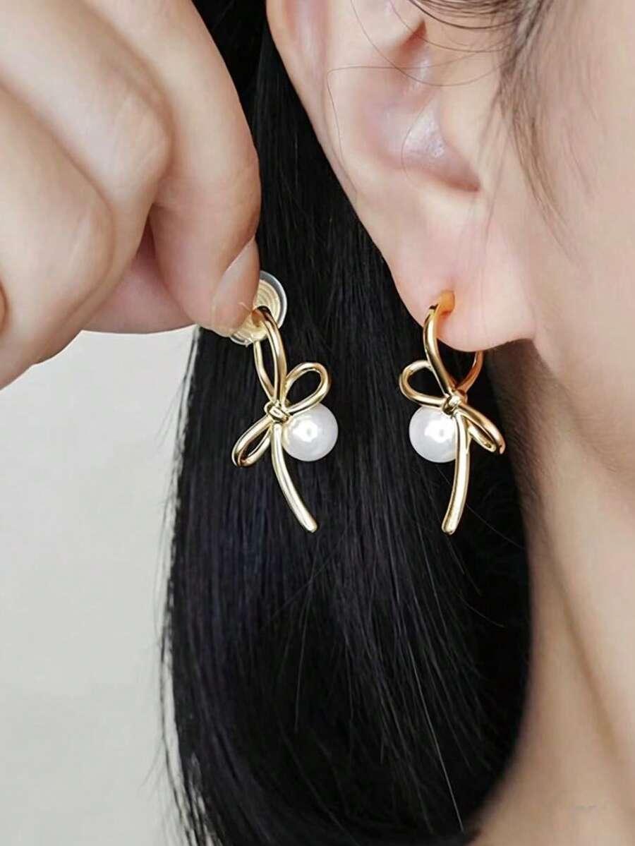 1 Pair Fashion New No Piercing Delicate Butterfly Faux Pearl Clip-On Earrings, Suitable For Women's Daily Wear