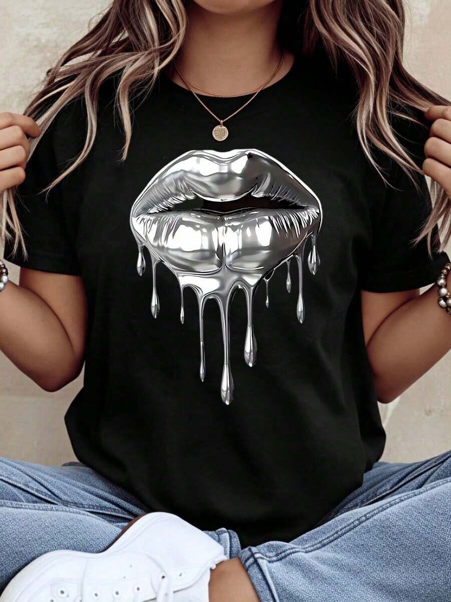 "Under The Radar" Graphic T-Shirt With Silver Lips Design, For Women, Casual Fashion, Summer Top, Urban Style, Designer T-Shirt For Daily Wear And Parties - Vintage Urban Style, Unisex, Cotton, Short Sleeve, Round Neck, Loose Fit. - 黑色 - 查看 1