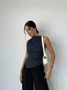 Camisa de satén con cuello plisado, sin mangas, elegante y sencilla, con dobladillo entallado, para oficina, en color beige - Azul marino - Ver 4