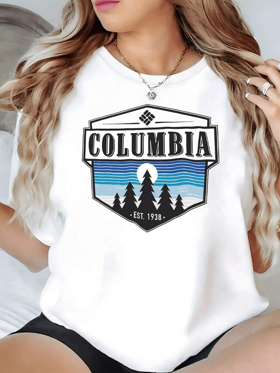 A Mountain Landscape With Pine Trees And A Blue Sky Symbolizes Freedom, Adventure, And Connection With Nature. A Comfortable, Casual, Short-Sleeved Women's T-Shirt For Everyday Wear. - 白色 - 查看 1