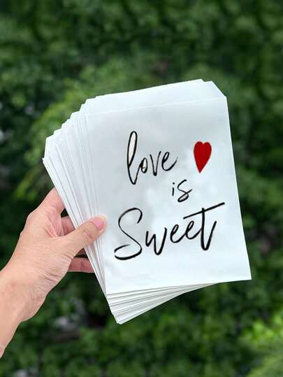 25pcs White Kraft Paper Gift Bags - Printed With Unique Gold Foil "LOVE" Pattern. Ideal For Candy, Cookies Or Party Favors; Perfect For Mother's Day, Wedding, Birthday Party, Engagement, Anniversary, Picnic, Theme Party And Bachelorette Party.
