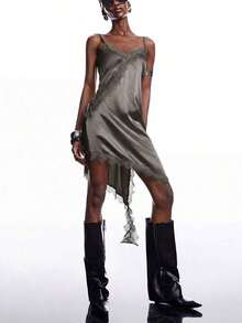 2026 Nuevo vestido minimalista de primavera/verano para mujer, vestido corto de tirantes finos con bajo asimétrico de encaje de contraste de unicolor, azul marino - Gris - Ver 8