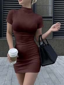 Vestido mini ajustado de manga corta con cuello alto de unicolor minimalista para uso casual y de oficina, para verano - Cafetería - Ver 5