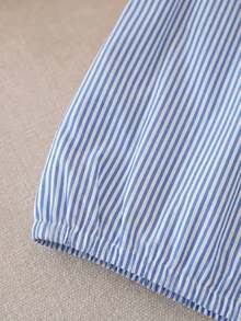 Blusa blanca elegante sin mangas, de cintura elástica y cuello suelto con cordón, de tejido texturizado, para mujer, para primavera/verano.Blusas y tops para mujer de cuello cerrado, blusas casuales y modernas para el verano - Azul y blanco - Ver 4