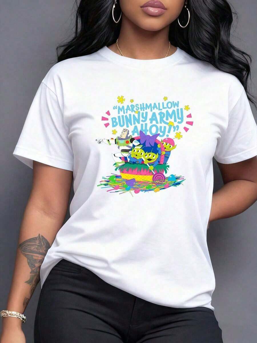 Colorful Fun With Rabbits And Cheerful Characters Celebrating Friendship And Adventure On A Fantastic Ship. Casual And Modern Women's T-Shirt For Great Comfort. Elegant Women's T-Shirt. - 白色 - 查看 1