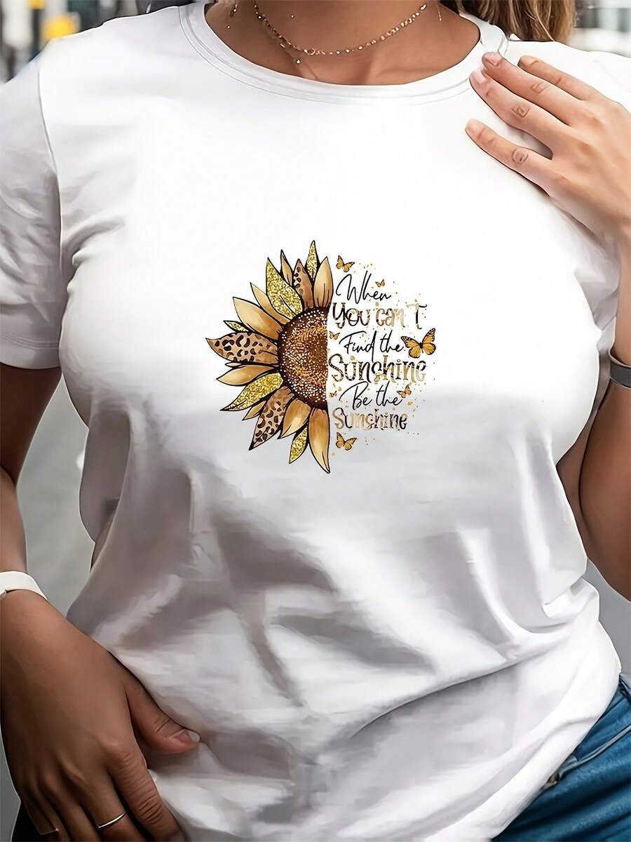 Una camiseta blanca de manga corta y cuello redondo con estampados de girasoles y mariposas, ligeramente holgada, esencial para vacaciones casuales, lavable a máquina pero no apta para limpieza en seco, hecha de tela, adecuada para todas las estaciones - [Blanco] - Ver 1