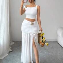 Women's Elegant White 2 Pieces Set, Featuring Shoulder Strap Cropped Top And Low-Cut Long Skirt With Metal Decor, Fitted Silhouette, Suitable For Luxury Occasions Like Dates, Galas, Parties, And Vacations - Blanco - Ver 8