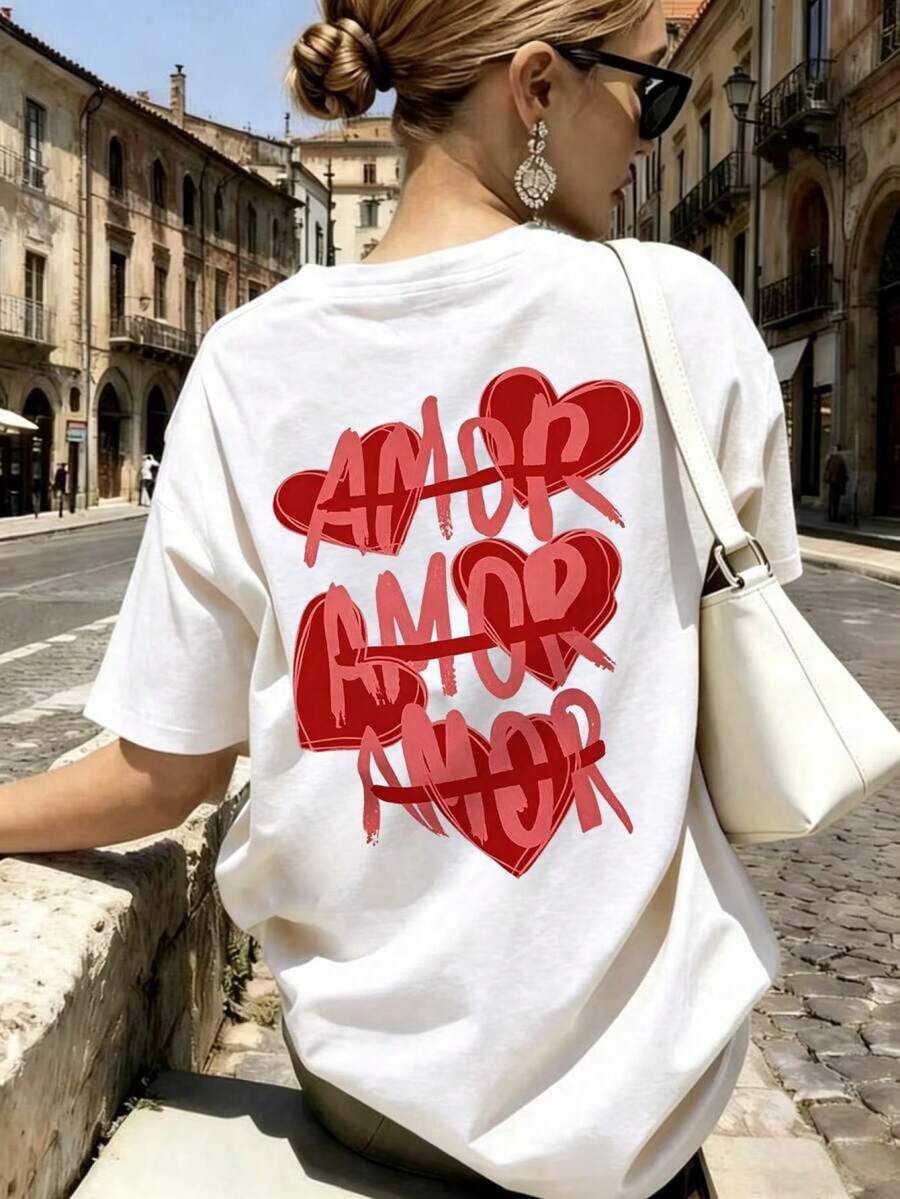 Playera Casual Oversize Mujer con Diseño "Amor Corazones Rojos" - Estilo Romántico y Femenino BASQ - Blanco - Ver 1