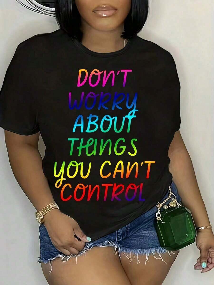 Plus Size Women's Inspirational T-Shirt "Don't Worry About Things You Can't Control" - Black Background With Pink And Green Lettering Details - Casual Crew Neck T-Shirt For Everyday Wear - Lightweight All-Season T-Shirt, Women's T-Shirt, Geometric Pattern T-Shirt, Loose Fit T-Shirt. - 黑色 - 查看 1
