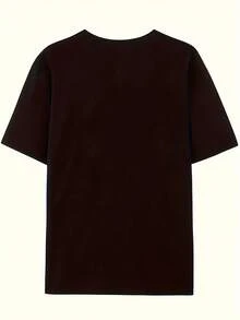 The Elegant Daily Top Is A Summer Garment That Says "Only A Girl Who Loves Tea." It Features A Crew Neck, Short Sleeves, And A Regular Length. Machine Washable And A Versatile Summer Fashion Item, It's Perfect As A Holiday Gift. Suitable For Casual Wear And Everyday Outfits, This Short-Sleeved Tee Has A Relaxed Fit And Is Made Of Lightweight Material. It's A Printed Top, A Basic Tee, A Summer Wardrobe Staple, And A Stylish Tee For Tea Lovers. - 黑色 - 查看 2