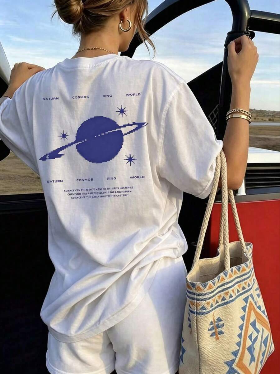 Playera Casual Oversize Mujer con Diseño "Saturno Pixelado" - Estilo Espacial y Aesthetic ADOV - Blanco - Ver 1