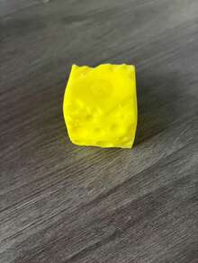 可爱逼真奶酪慢回弹挤压减压球，柔软硅胶材质，感官玩具，缓解焦虑，是生日、复活节、万圣节、圣诞节派对的完美礼物 - 查看 13