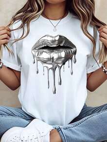 "Under The Radar" Graphic T-Shirt With Silver Lips Design, For Women, Casual Fashion, Summer Top, Urban Style, Designer T-Shirt For Daily Wear And Parties - Vintage Urban Style, Unisex, Cotton, Short Sleeve, Round Neck, Loose Fit. - 白色 - 查看 7