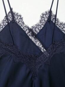 Camiseta de tirantes de mujer con parches de encaje y bajo asimétrico, versátil para citas y fiestas, de verano - Azul marino - Ver 11
