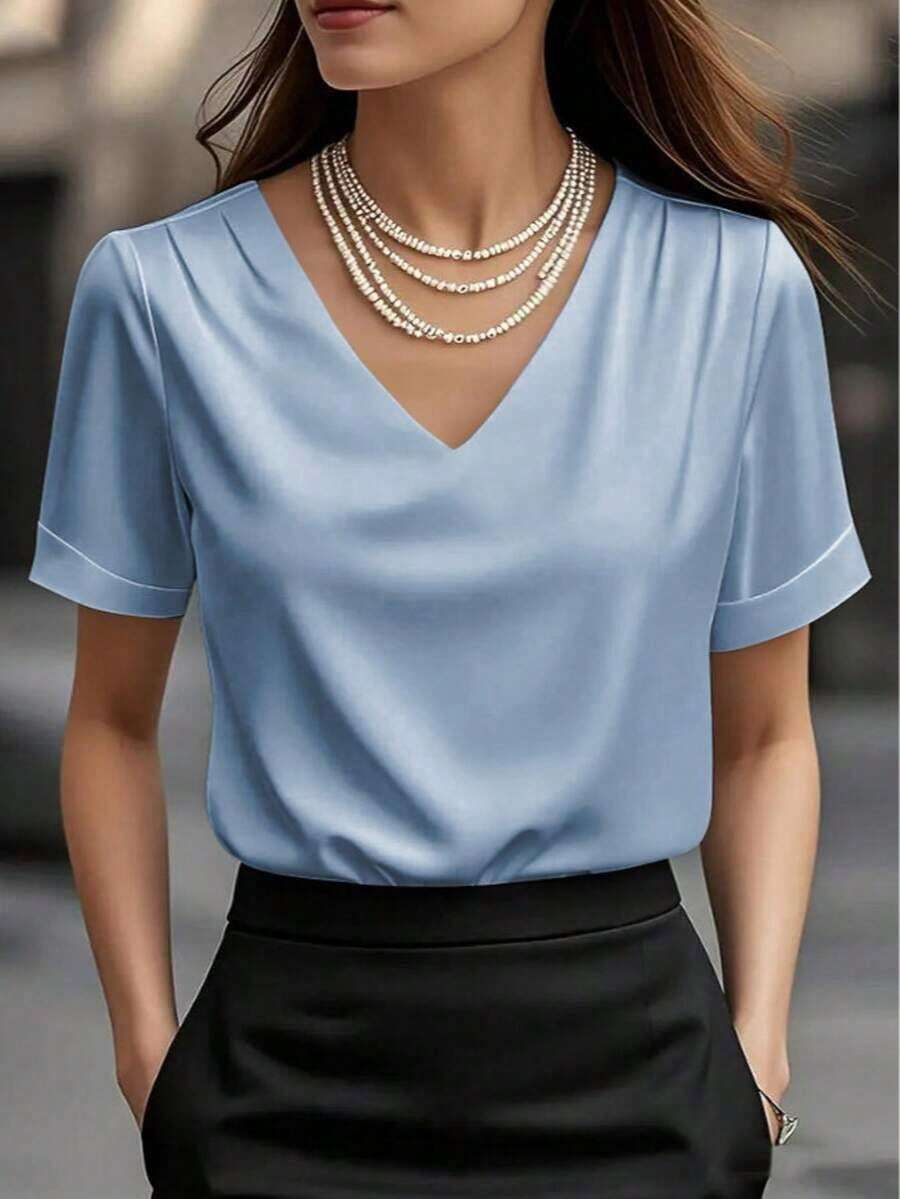 1 pieza Blusa de mujer de unicolor de satén con cuello en V y manga corta, elegante y de moda para uso diario, oficina, hogar, citas, primavera/verano, color negro casual - Celeste - Ver 1