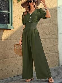 Ladies' Fashionable V-Neck Jumpsuit With Button Up Front Design, Short Bubble Sleeves, Pleated Waist, Wide Leg Flared Pants With Pockets, Perfect For Casual Summer Beach Outings - 軍綠色 - 查看 5