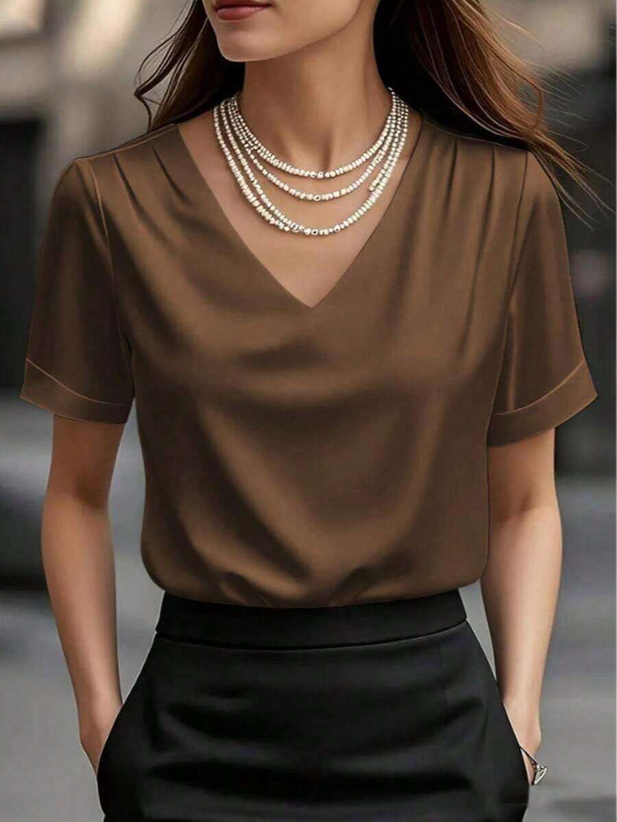 1 pieza Blusa de mujer de unicolor de satén con cuello en V y manga corta, elegante y de moda para uso diario, oficina, hogar, citas, primavera/verano, color negro casual - Marron oscuro - Ver 1