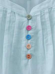 Blusa sin mangas de mujer con cuello plisado, decoración de botones de colores y diseño minimalista elegante de unicolor - Azul - Ver 5