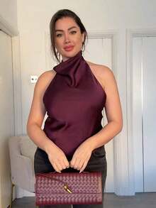 Camiseta sin espalda de satén negro para mujer, Camiseta de tirantes para playa de verano para mujer, Camiseta de tirantes finos con hombros descubiertos de color rosa para mujer - Rosa Roja - Ver 2