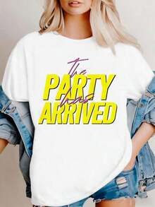 New White T-Shirts And The Party Begins! | "Malle Cheers To Day" Printed T-Shirt, Classic Fit, Soft And Comfortable, Ideal For Casual And Sporty Occasions, Unisex, Collectible T-Shirt. Suitable For Spring, Summer And Autumn. - 白色 - 查看 1