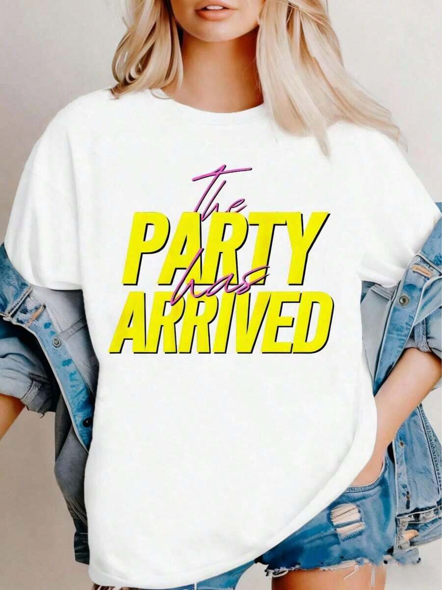 New White T-Shirts And The Party Begins! | "Malle Cheers To Day" Printed T-Shirt, Classic Fit, Soft And Comfortable, Ideal For Casual And Sporty Occasions, Unisex, Collectible T-Shirt. Suitable For Spring, Summer And Autumn. - 白色 - 查看 1