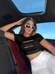 Camiseta crop con abertura delantera - Negro - Ver 6