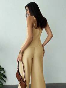 Nuevo conjunto de verano elegante de vacaciones de 2 piezas de lino, con top de cintura fruncida y espalda descubierta de dobladillo asimétrico en color albaricoque y pantalón largo de cintura alta - Amarillo claro - Ver 2