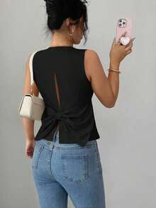 Camiseta de tirantes de mujer de algodón a rayas con lazo y escote en V sin espalda.Ajustada y que realza la figura, muestra por completo el encanto femenino.Adecuada para otoño e invierno, es una opción ideal para citas, vacaciones, ir al - Negro - Ver 2