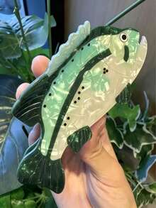 1个春夏海洋鲑鱼造型发夹,趣味独特,大号设计,适合女性佩戴于脑后,可用于盘发、卷发、长发,日常通勤、旅行、生日等场合。 - 彩色 - 查看 18