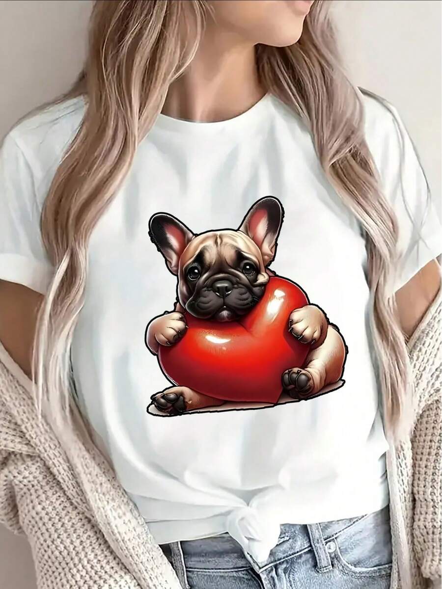Camiseta de poliéster de manga corta con diseño de adorable bulldog francés sosteniendo un corazón rojo, ligera y duradera para uso casual en casa o al aire libre, perfecta para amantes de las mascotas en salas de estar o cafeterías - Negro - Ver 1